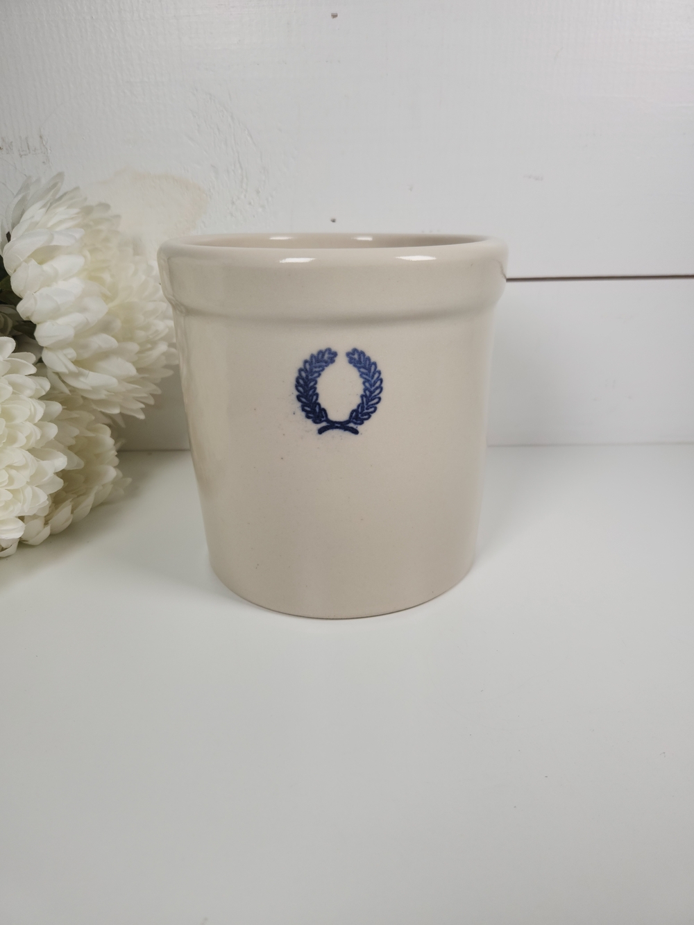 Farmhouse Pottery Blue Laurel Crock 2 qt Beige Utensil Holder